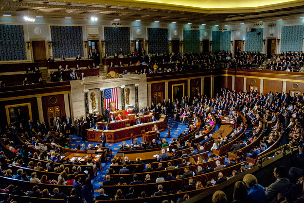 Сенат США принял очередной пакет помощи для Украины
